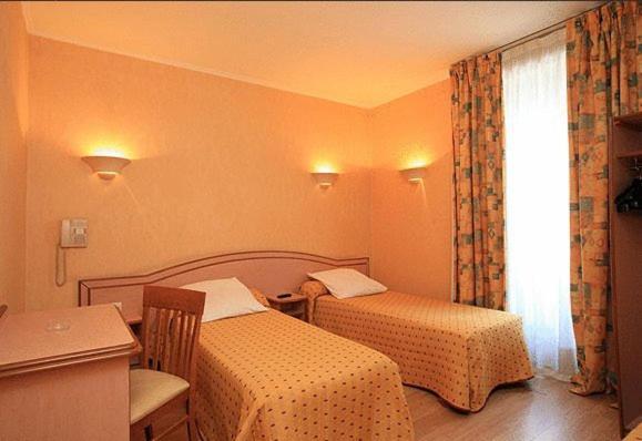 Marciano Hotel Gare Du Nord Párizs Szoba fotó